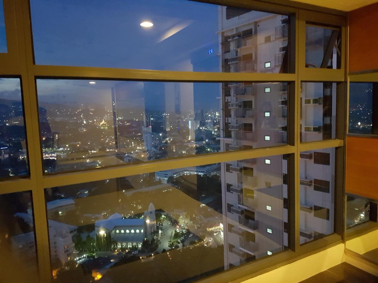 KC 2-Bedroom 1 at Horizon 101 Cebu Buitenkant foto